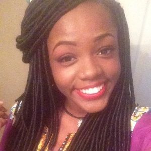 Meet your Posher, Latoya