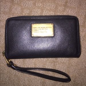 MARC BY MARC JACOBS Wristlet - New Q Wingman