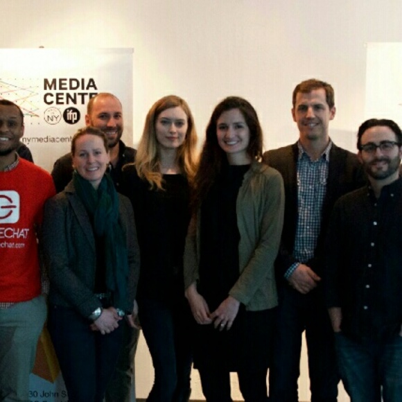 Meet your Posher : Clara B. - Picture 4 of 4