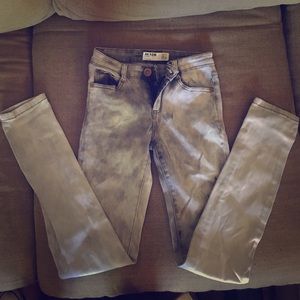 Denim Cotton On Acid Wash/Distressed Jeans