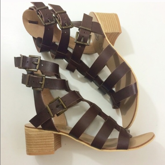 Brown gladiator sandals with block heel
