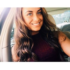 Meet your Posher, Chloe