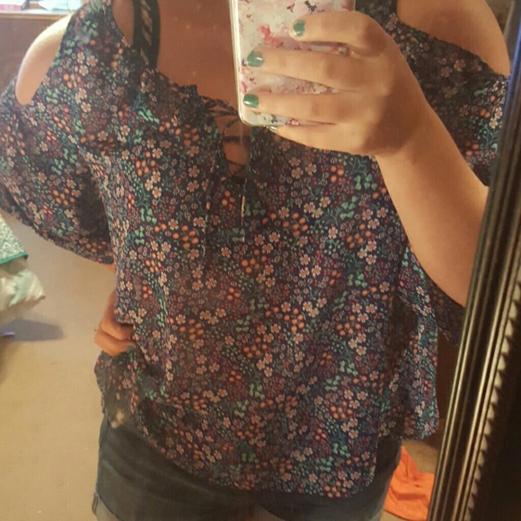 Cold Shoulder Floral Top