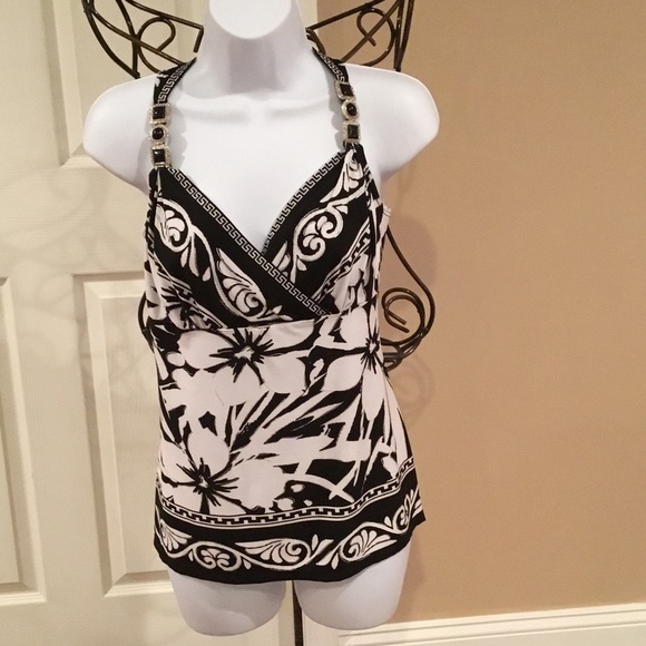 DRESSY TANK TOP