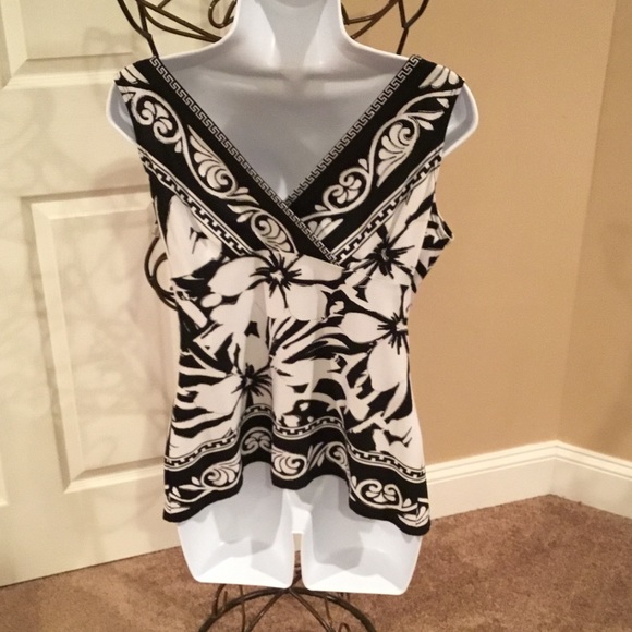 DRESSY TANK TOP - Picture 3 of 4