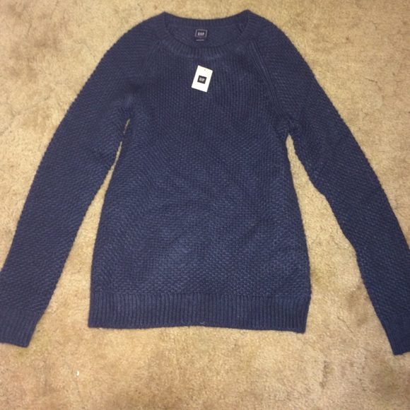 GAP navy blue sweater . Brand new .tag still on
