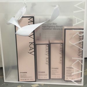 Mary Kay time wise  miracle set for oily skin