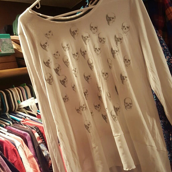 Long sleeve high low