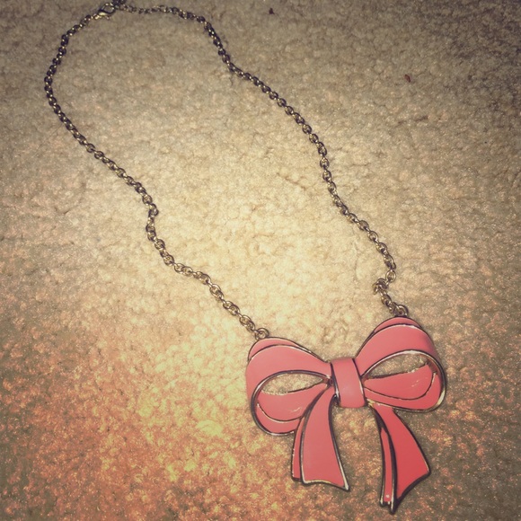 Forever 21 BOW NECKLACE 🎀