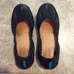 Size 6 Tieks