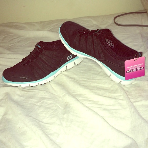 Skechers Air-Cooled Memory Foam running shoes