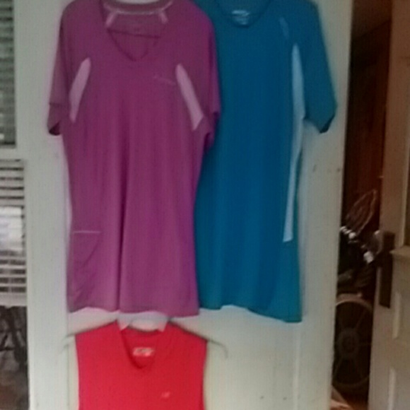 3 WOMEN'S ATHLETIC TEES L