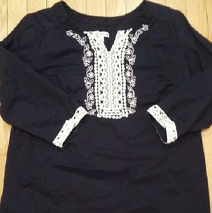 Adorable navy-and-white white tunic top