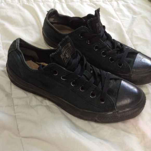 Black converse