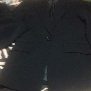 Nice Black Kasper suit sz 4