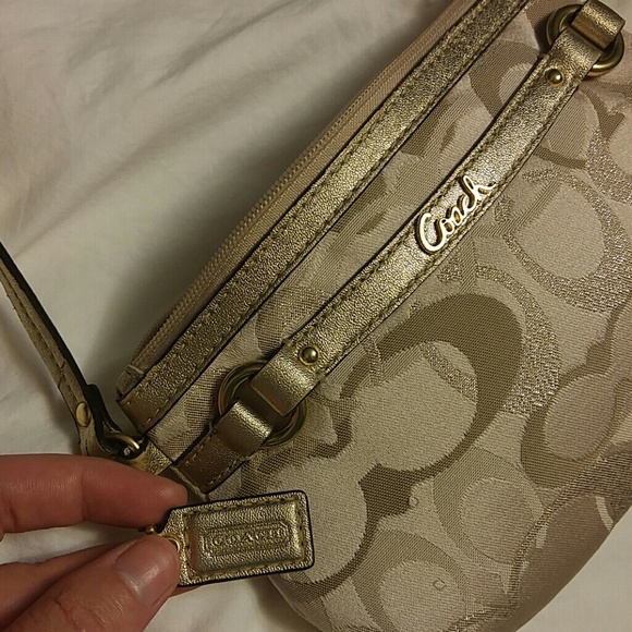 Authentic Golden Metallic Coach wristlet - Picture 3 of 3