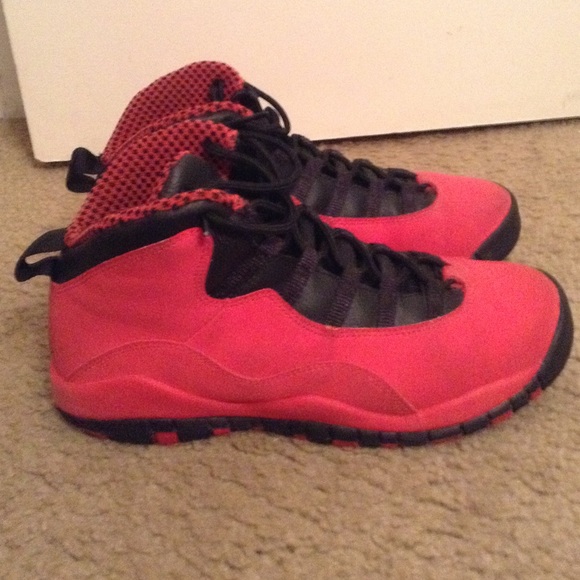Jordan fire red 10s - Picture 1 of 3