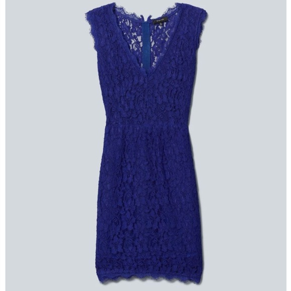 Aritzia Dresses & Skirts - Aritzia Babaton Anton Dress: Size 8