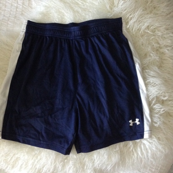 Navy under armour shorts 💙