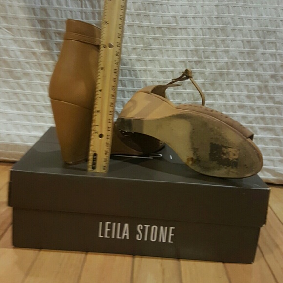 Sandals - Picture 2 of 3