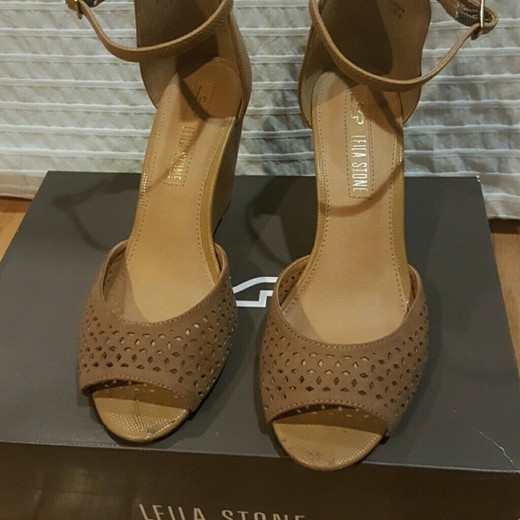 Sandals - Picture 3 of 3