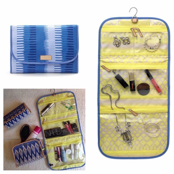 Stella & Dot Hang On travel bag