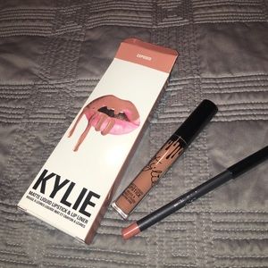 Kylie Jenner lip kit ( exposed )