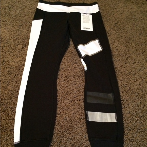 SOLDⓂ️Lululemon speed tight reflective