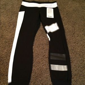 SOLDⓂ️Lululemon speed tight reflective