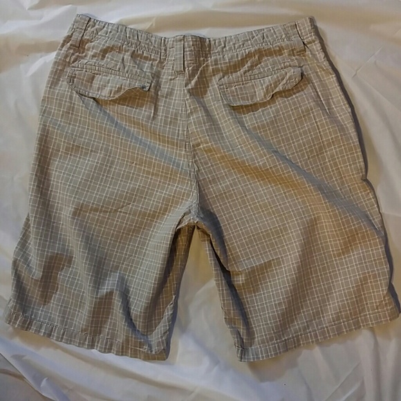Shorts - Picture 3 of 4
