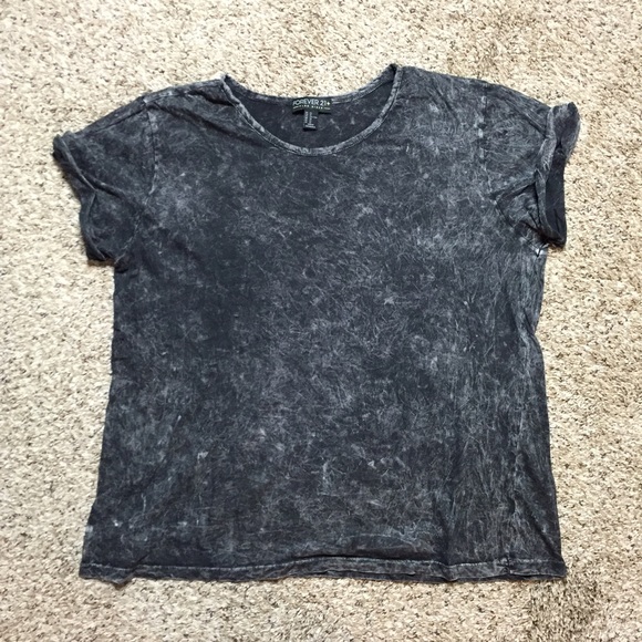 Forever 21 Tops - 🌟PRICE DROP🌟Forever 21+ grey mineral wash tshirt
