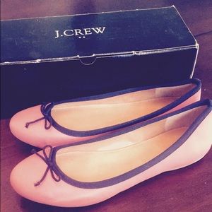 Size 10 J.crew flats never worn 🤗❤️
