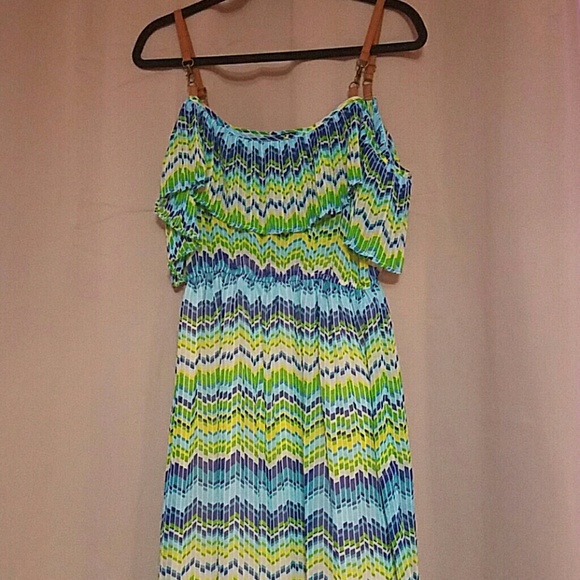 Maxi  Dress - Picture 4 of 8