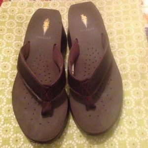 Volatile brown wedge sandals