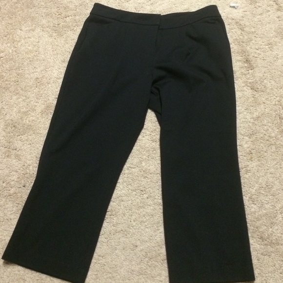 NY&Co. Black capris