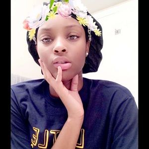 Meet your Posher, Lazeya