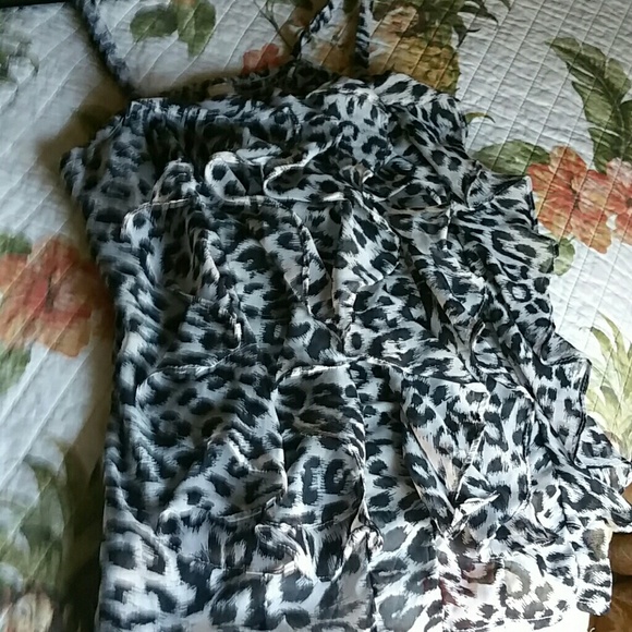 Top - Picture 2 of 4