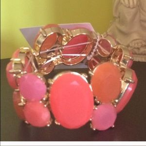 Coral tone bracelet