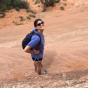 Meet your Posher, Caitlin