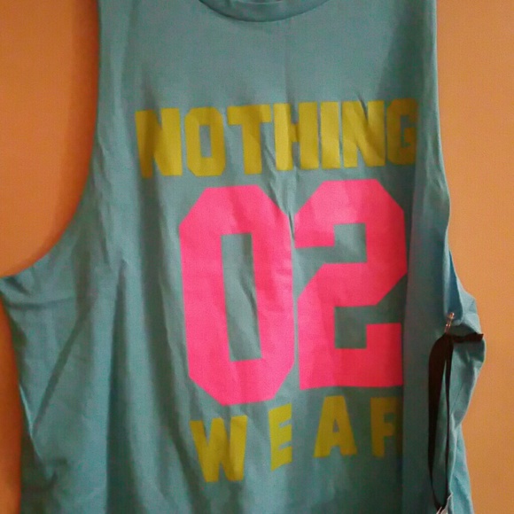 Get a Grip tee - Picture 4 of 4