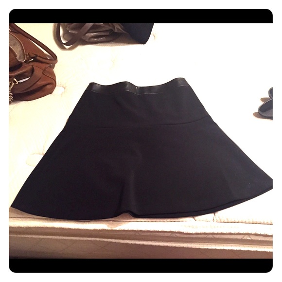 Ann Taylor flounce hem skirt