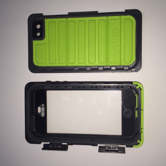 Otterbox Armor Series Waterproof case for iPhone 5 - Picture 2 of 4
