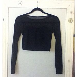 Long sleeved black crop top