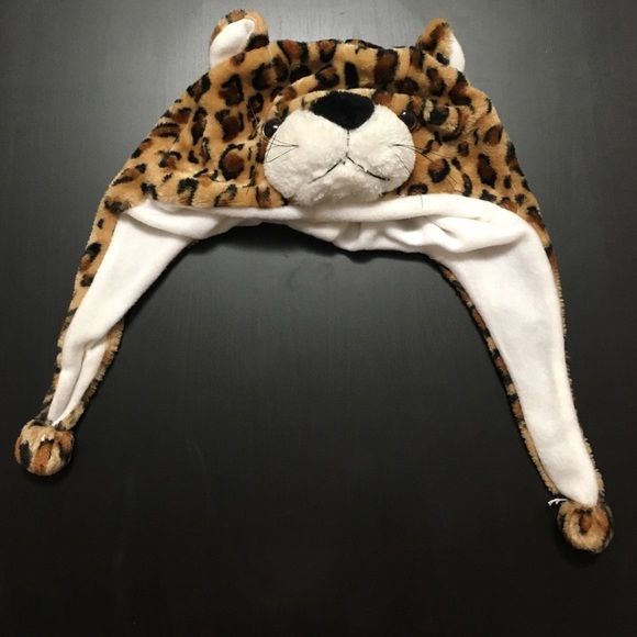 Leopard winter hat - Picture 2 of 2