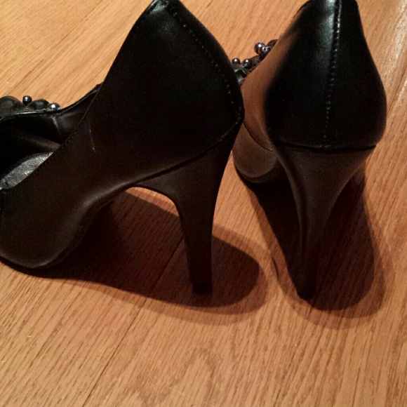 Ruffle & Beaded Heels - Picture 3 of 3