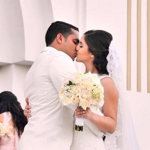 Meet your Posher, Ana