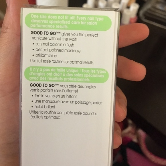 SOLD!!! NEW IN BOX! Essie Top Coat - Picture 2 of 3