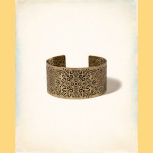 NWOT Hollister aztec bracelet