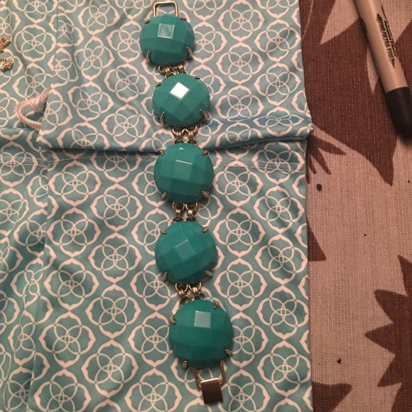 Teal Cassie