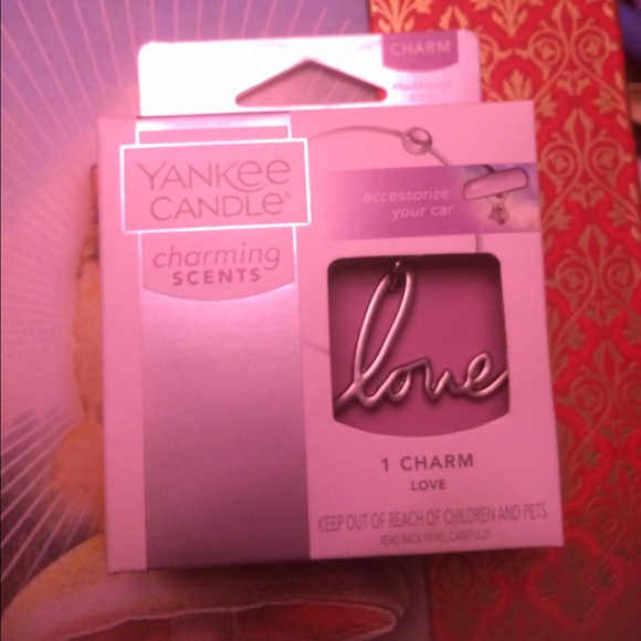 Brand new Yankee candle charm!